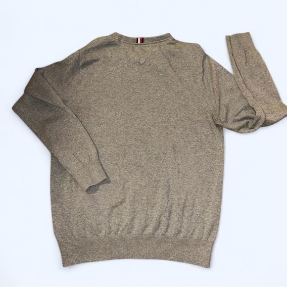 Tommy Hilfiger Gray Crewneck Sweater Classic Knit - Picture 2 of 3